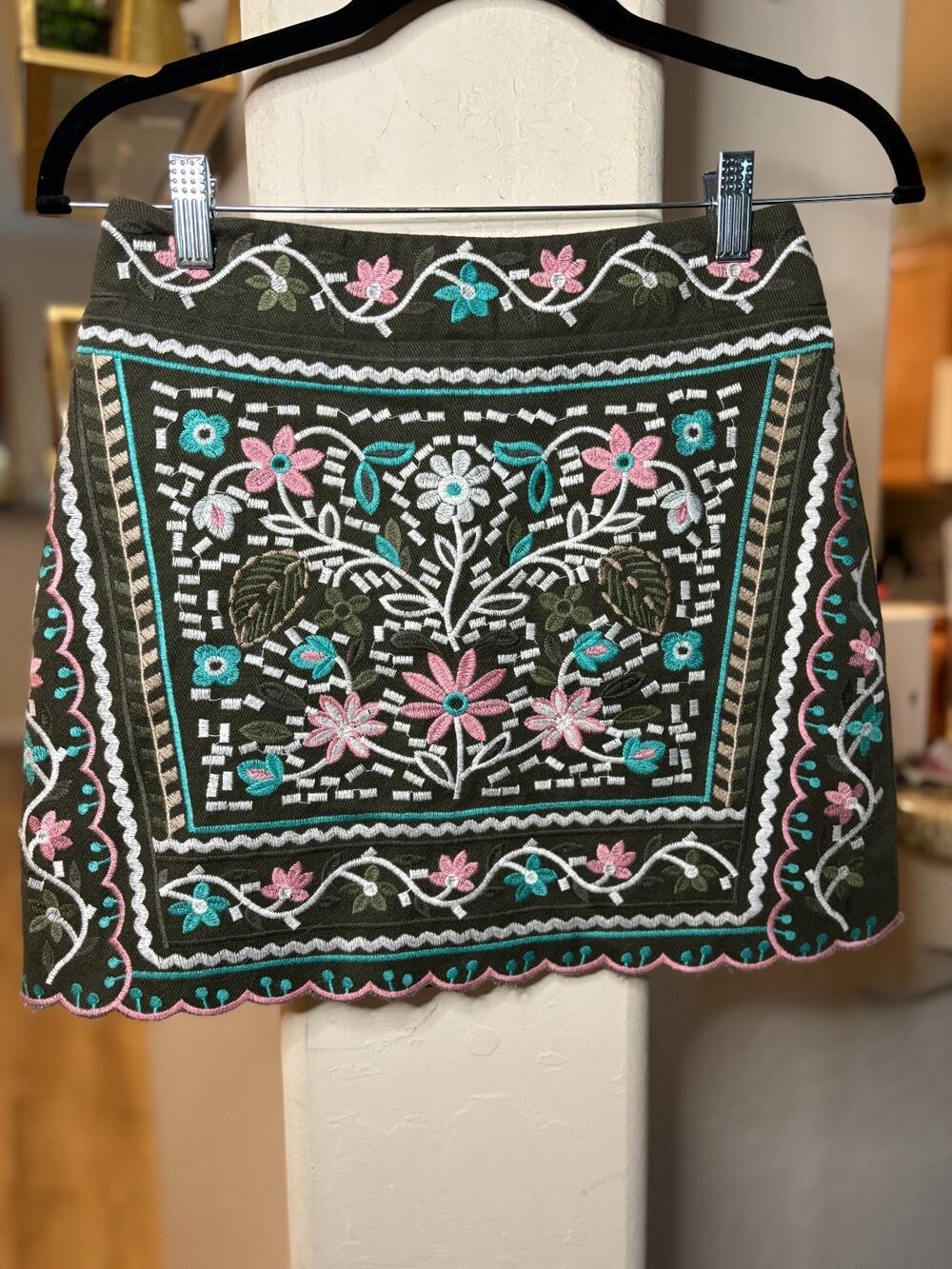 Francescas Mi Ami Embroidered Floral Mini Skirt Scalloped Hem Green Boho XS 0-2